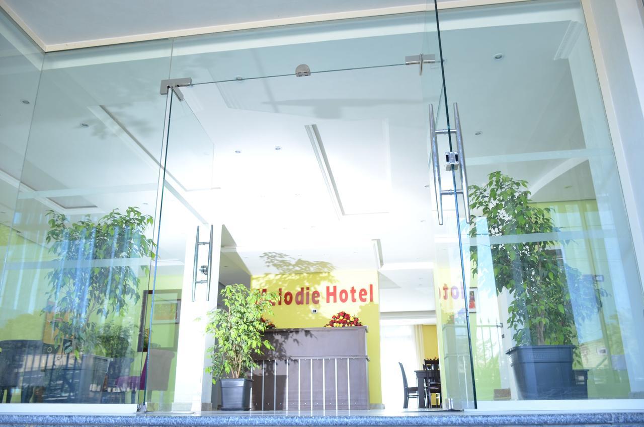 Melodie Hotel Addis Abeba Esterno foto