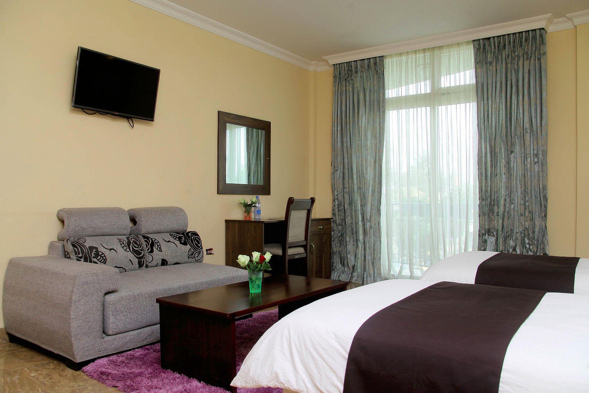 Melodie Hotel Addis Abeba Esterno foto