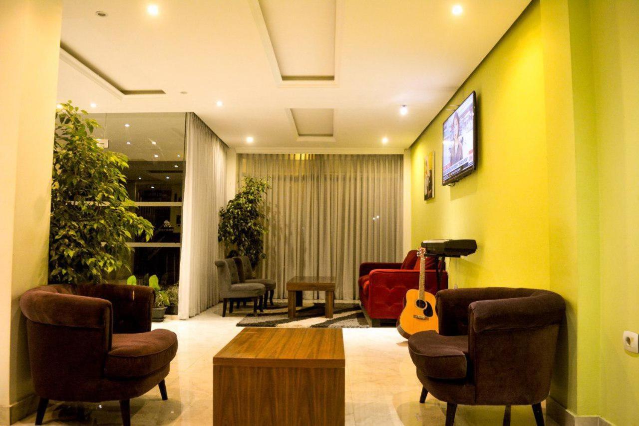 Melodie Hotel Addis Abeba Esterno foto