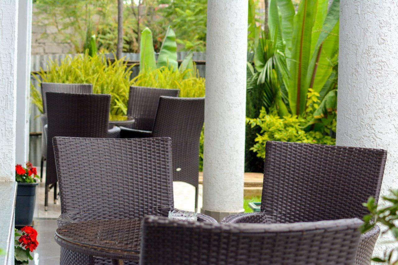 Melodie Hotel Addis Abeba Esterno foto