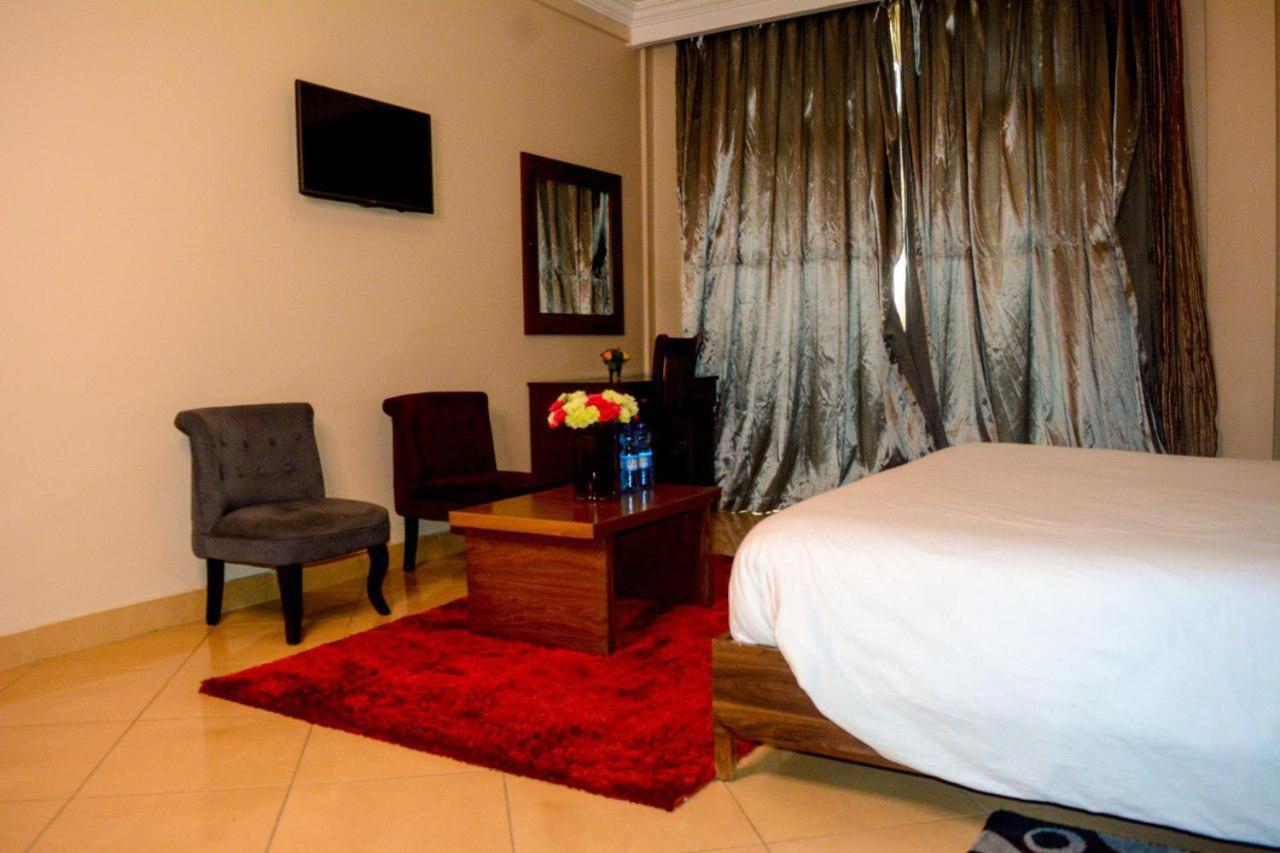 Melodie Hotel Addis Abeba Esterno foto