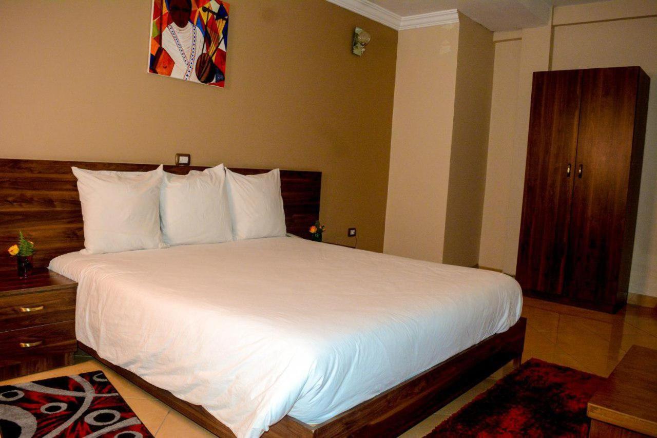 Melodie Hotel Addis Abeba Esterno foto