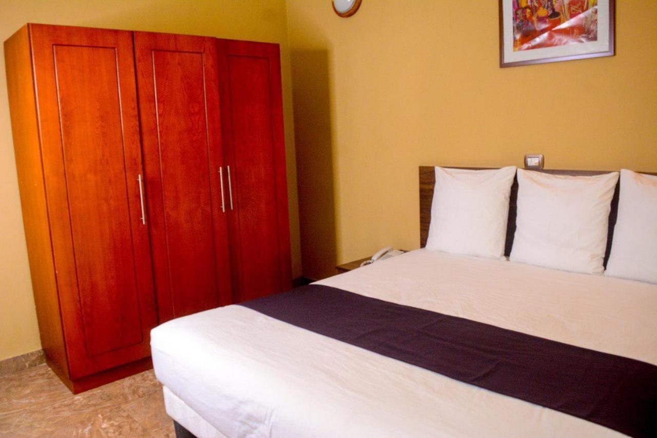 Melodie Hotel Addis Abeba Esterno foto