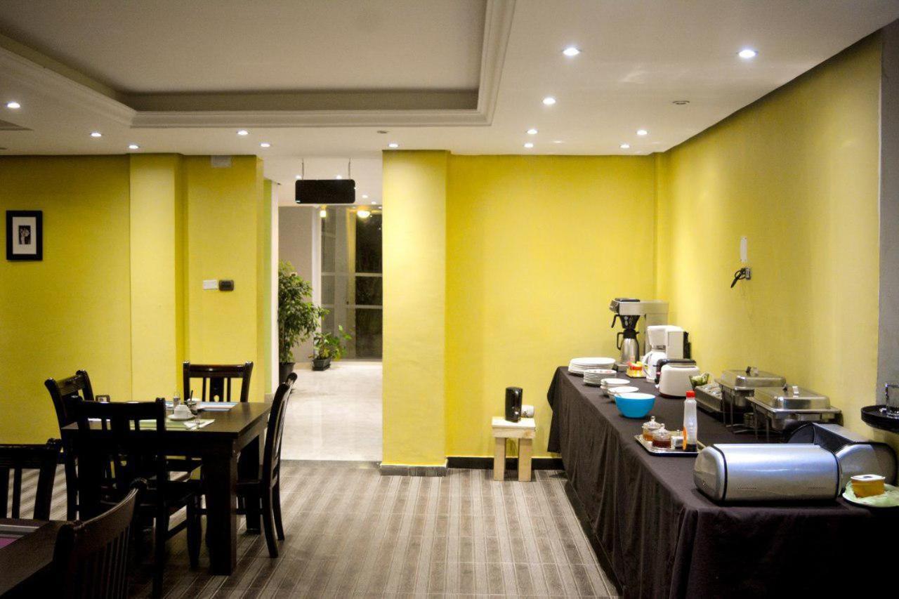 Melodie Hotel Addis Abeba Esterno foto