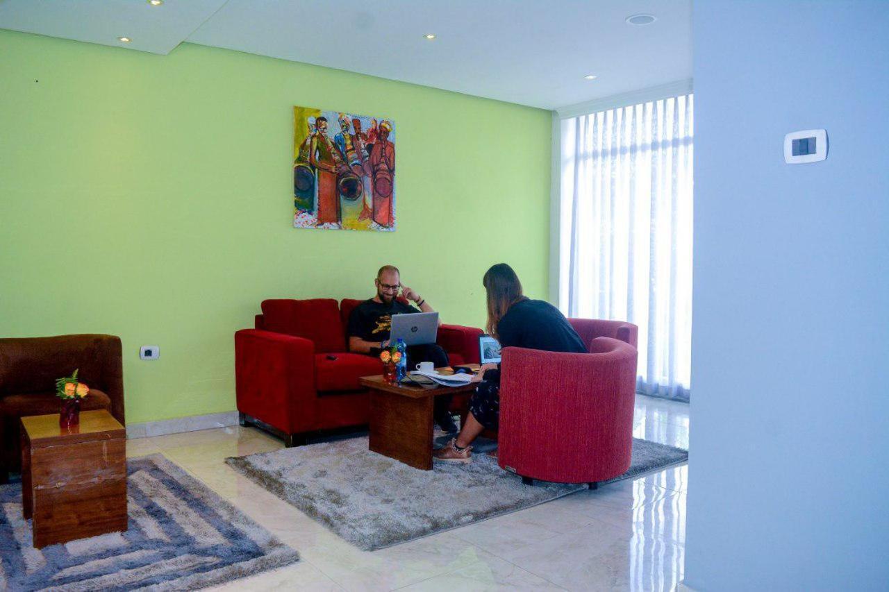 Melodie Hotel Addis Abeba Esterno foto