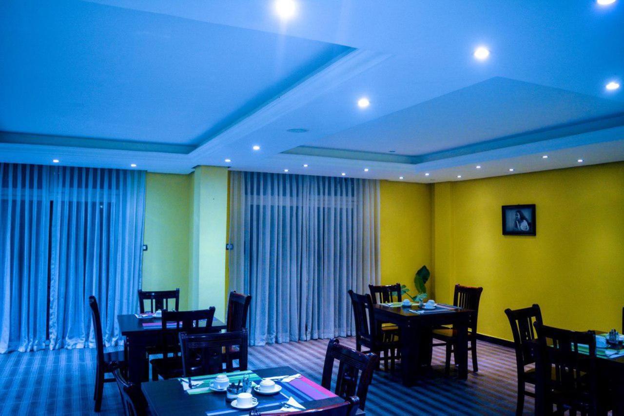 Melodie Hotel Addis Abeba Esterno foto