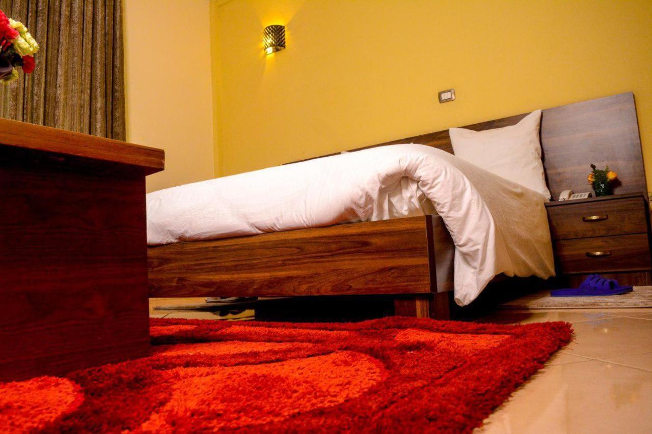 Melodie Hotel Addis Abeba Esterno foto