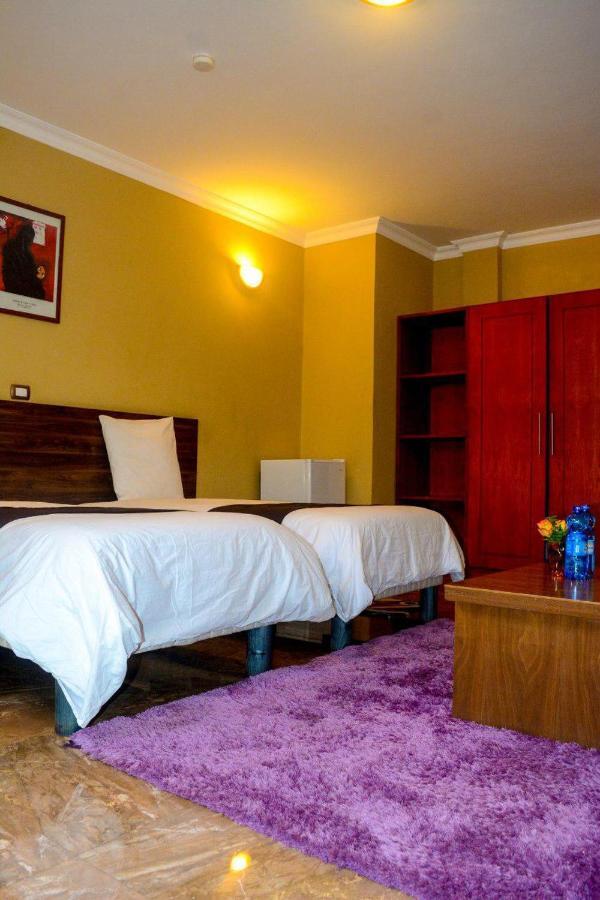 Melodie Hotel Addis Abeba Esterno foto