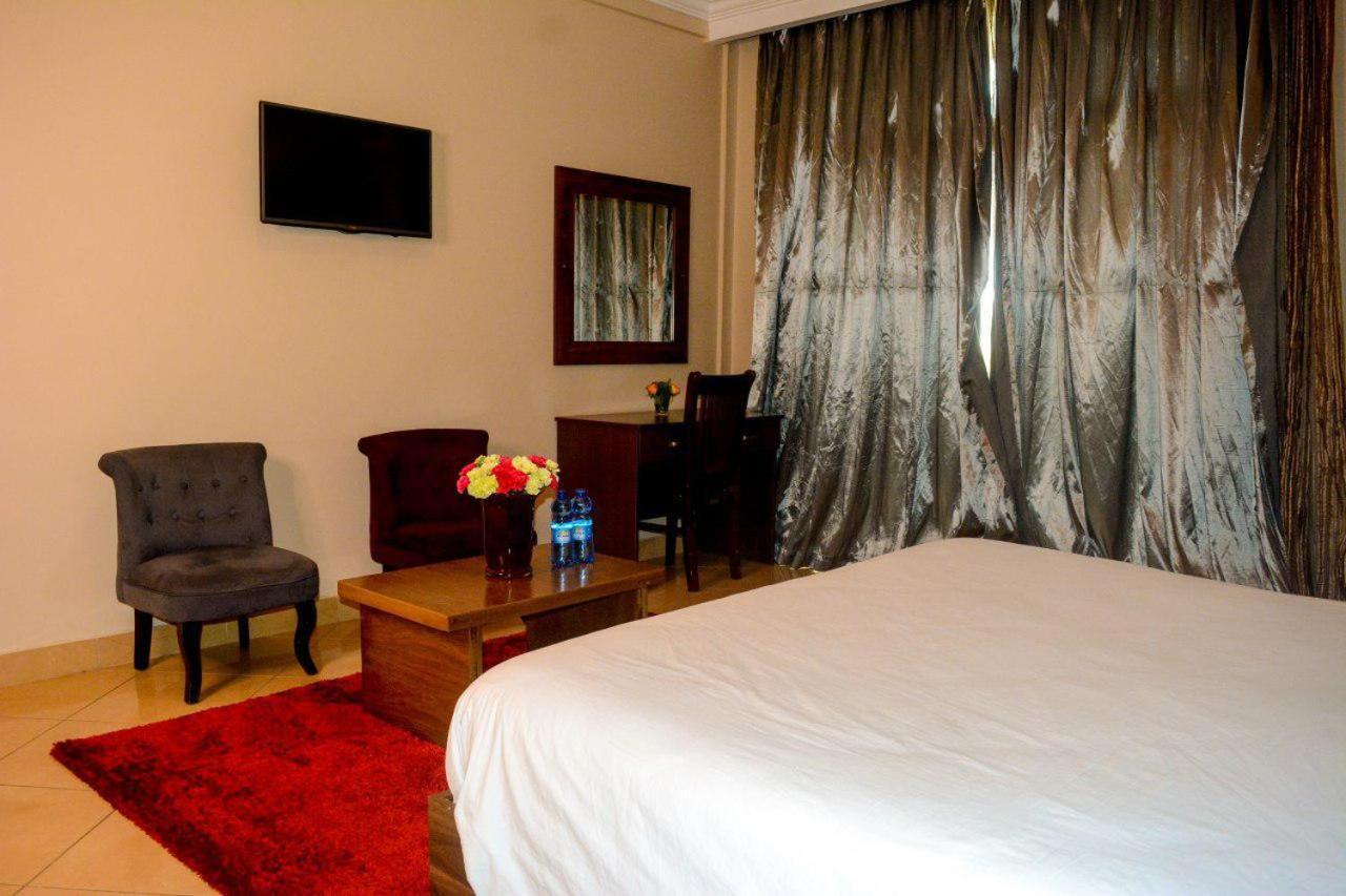 Melodie Hotel Addis Abeba Esterno foto