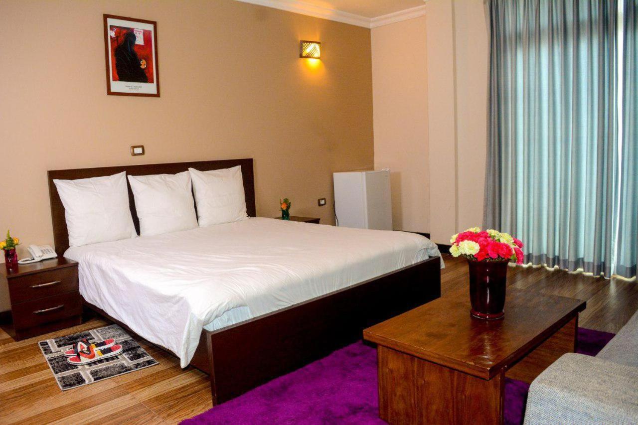 Melodie Hotel Addis Abeba Esterno foto