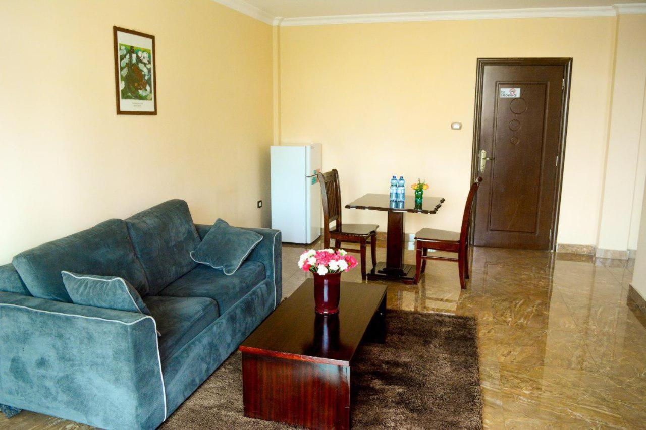 Melodie Hotel Addis Abeba Esterno foto
